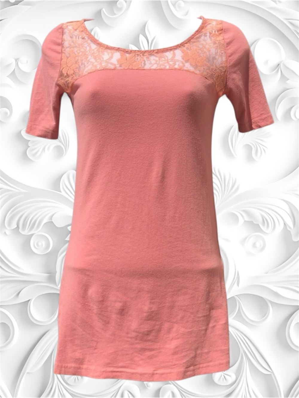 SALE!!! FENCHI STRETCHY CORAL TOP W/LACE DETAIL